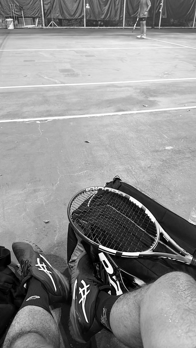gunapodas's tweet photo. tenis kuy persiapan wimbeldon https://t.co/aFd1S9Qsa2