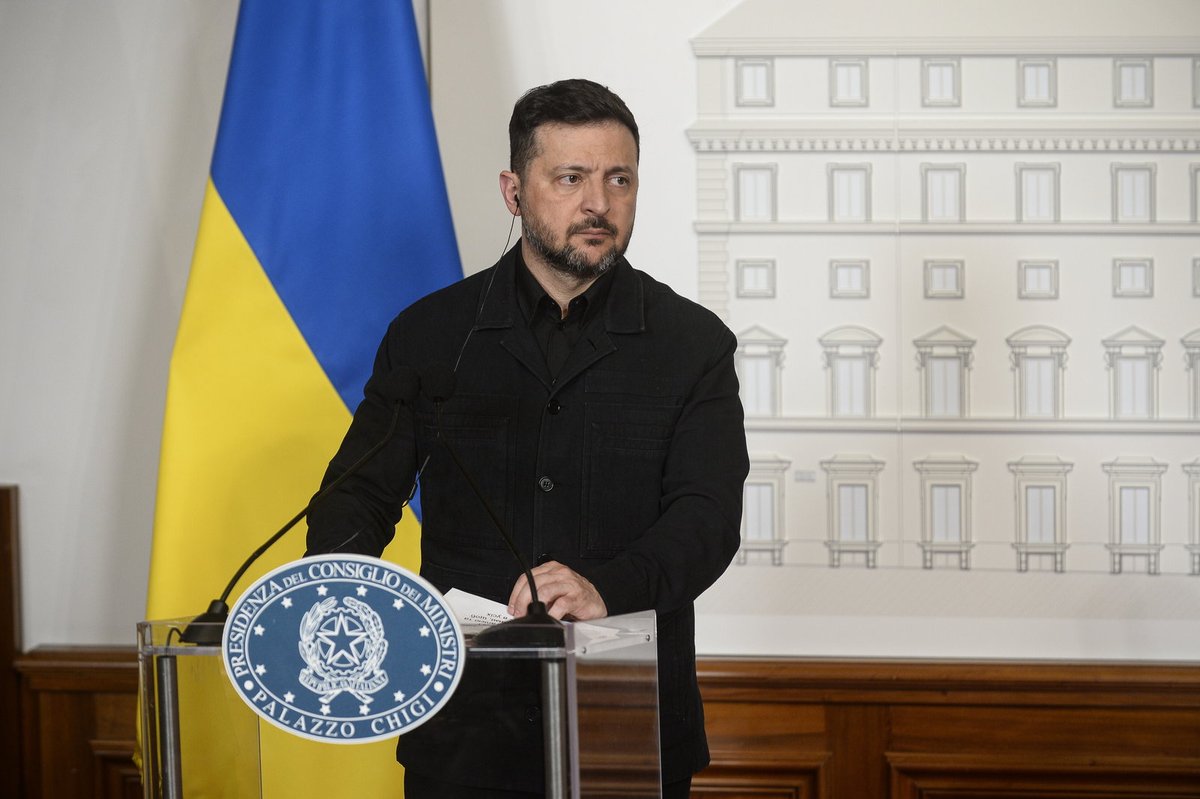 businessamfr's tweet photo. L’UE et le Royaume-Uni sur le point de conclure un accord concernant l’achat d’armement pour l’Ukraine https://t.co/j3YzPfggRN #Ukraine #Armement #UnionEuropéenne #RoyaumeUni #Défense https://t.co/qLGUDffGcm