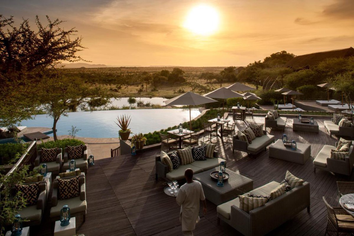 Stejos_Tours's tweet photo. The Serengeti golden hour is in a league of its own 🌅

Experience untamed luxury and breathtaking wilderness views at the Four Seasons Safari Lodge Serengeti. 

We promise you, a Tanzanian sunset here is pure magic.

 #Travel #Safari #Tanzania #Serengeti https://t.co/QAewbWHbjU