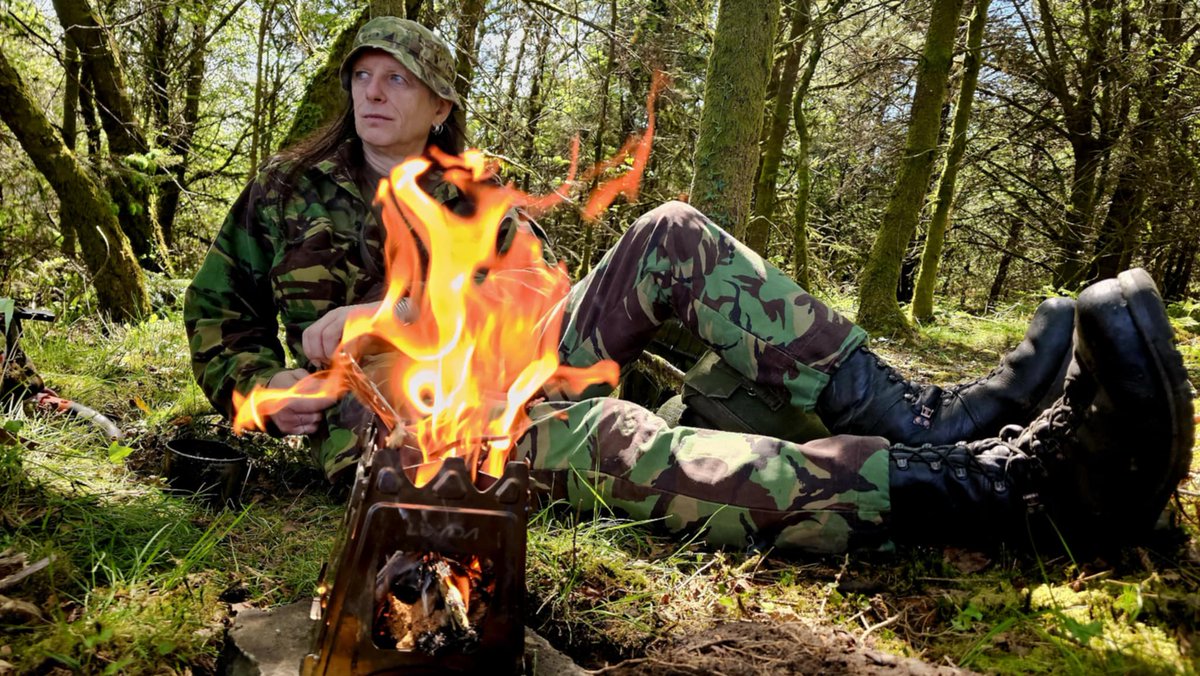 MOHAWK_RETRO's tweet photo. #wild #camping #mountain #trips #summer #evenings #NEW #BCB #FIRE #DRAGON 6 #GEL #FUEL #BLOCKS + #FIELD #COOKER / #STOVE #Windshield #Camp #Festivals #woodland #adventures #natureandwild #bakedbeans and #coffe 🔥🍲  https://t.co/x4WRfFs56h #eBay via @eBay_UK https://t.co/KeTsUlp3pz