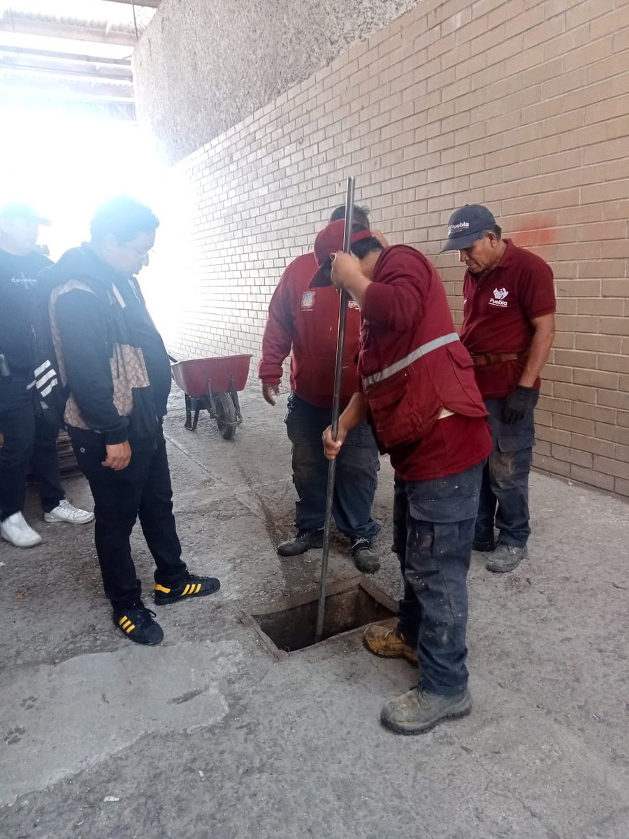conca2dasecc's tweet photo. Derivado de las fuertes lluvias registradas en los últimos días, la Mesa Directiva, representada por nuestra presidenta, la Sra. Gloria Méndez Villegas, ha realizado las gestiones necesarias ante @PueblaAyto para solicitar la atención de diversas necesidades en nuestra sección. https://t.co/bK4nGr50qR