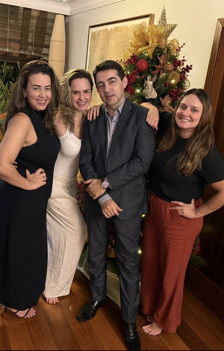 ana_major15936's tweet photo. Coração genuinamente feliz por ela❤️ https://t.co/kbP8mWX5mE