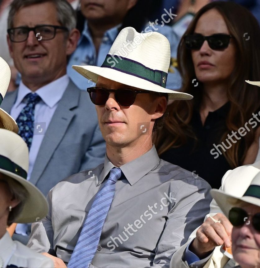 sstrngmlv's tweet photo. Jacket off hat on yeah keep staying away from me https://t.co/BUimHK4ip1