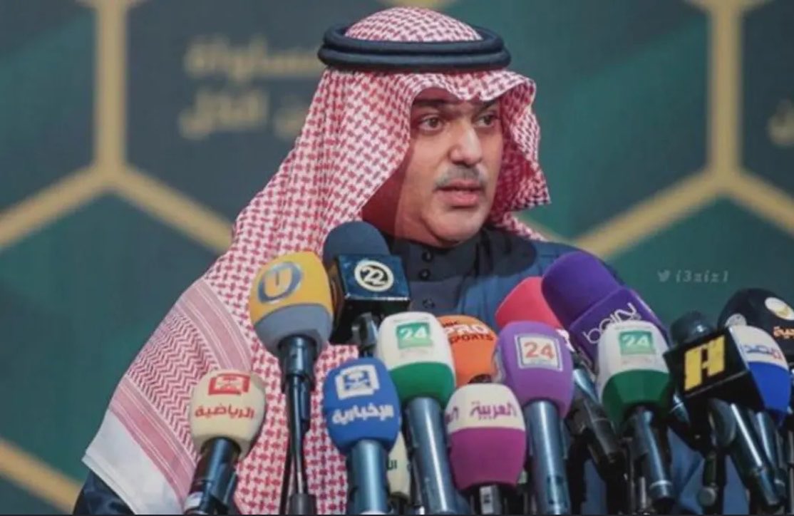 a_altamimi11's tweet photo. الاستاذ سلمان بن فهد المالك يدرس فكرة الترشح لكرسي رئاسة الاتحاد السعودي لكرة القدم.
كل التوفيق للكرة السعودية وكل التوفيق أبو فهد. https://t.co/1YCuPlKz4h