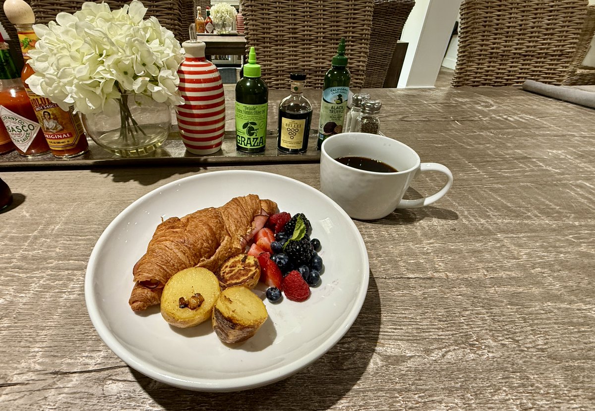 whatwherewhocom's tweet photo. Little Joe's Farmstead in Argyle, TX is one of those places that stops you mid-bite.
Great food, beautiful setting, and every meal supports pediatric cancer families.
The Oxbow Sourdough Burger and garlic fries alone are worth the drive. 🍔
Full review → https://t.co/3UM5QY3Q3d https://t.co/YlqR6KdbKv