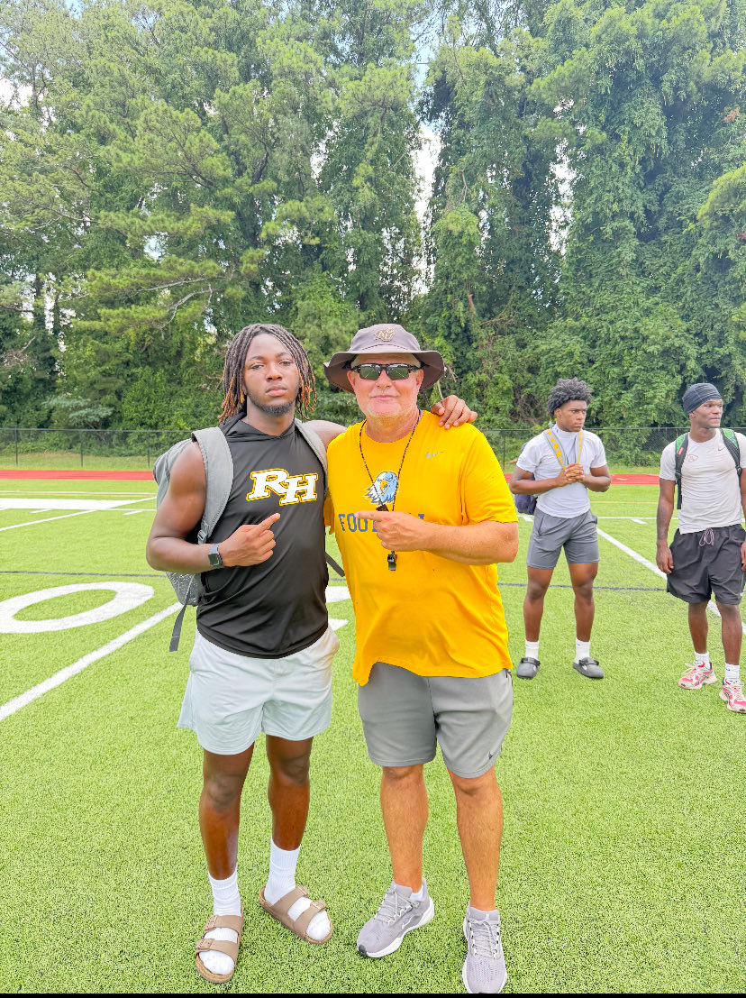 DJ_Porter7's tweet photo. #AGTG After a great phone call with @robarmstrong41 I’m blessed to receive a offer from @ReinhardtFB @CoachHennes @Coach_JMiller76 https://t.co/FxxouaaxsR