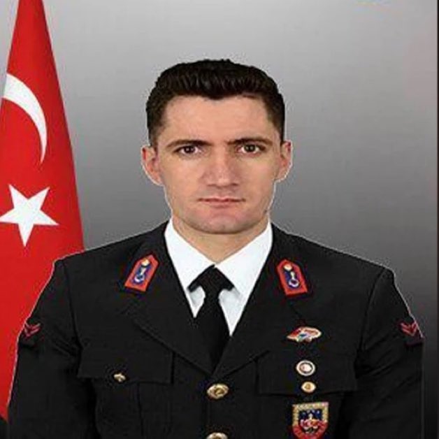 Halısaha Maçında Kalp Krizi Geçiren Uzman Çavuş Hayatını Kaybetti