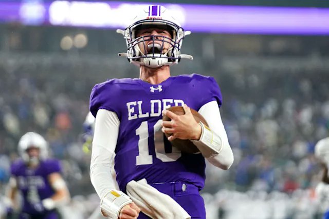 AllenTrieu's tweet photo. Ohio has a strong crop of 2027 prep quarterbacks.

Two Big Ten commits, several really good MAC commits (including one who could be a breakout star this fall).

And several more with D2 and D3 offers.

https://t.co/uZjir7NjGI https://t.co/jlXulmToUC