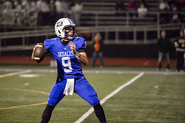 AllenTrieu's tweet photo. Ohio has a strong crop of 2027 prep quarterbacks.

Two Big Ten commits, several really good MAC commits (including one who could be a breakout star this fall).

And several more with D2 and D3 offers.

https://t.co/uZjir7NjGI https://t.co/jlXulmToUC