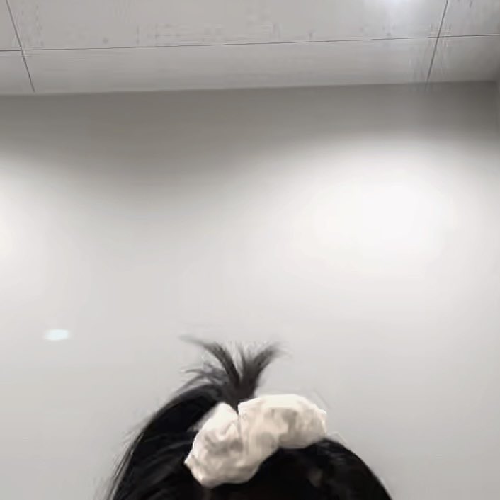 t0v_r's tweet photo. 前髪再生不能になったからシュシュしたᴖ ̫ᴖ https://t.co/mAiE2QcNbb