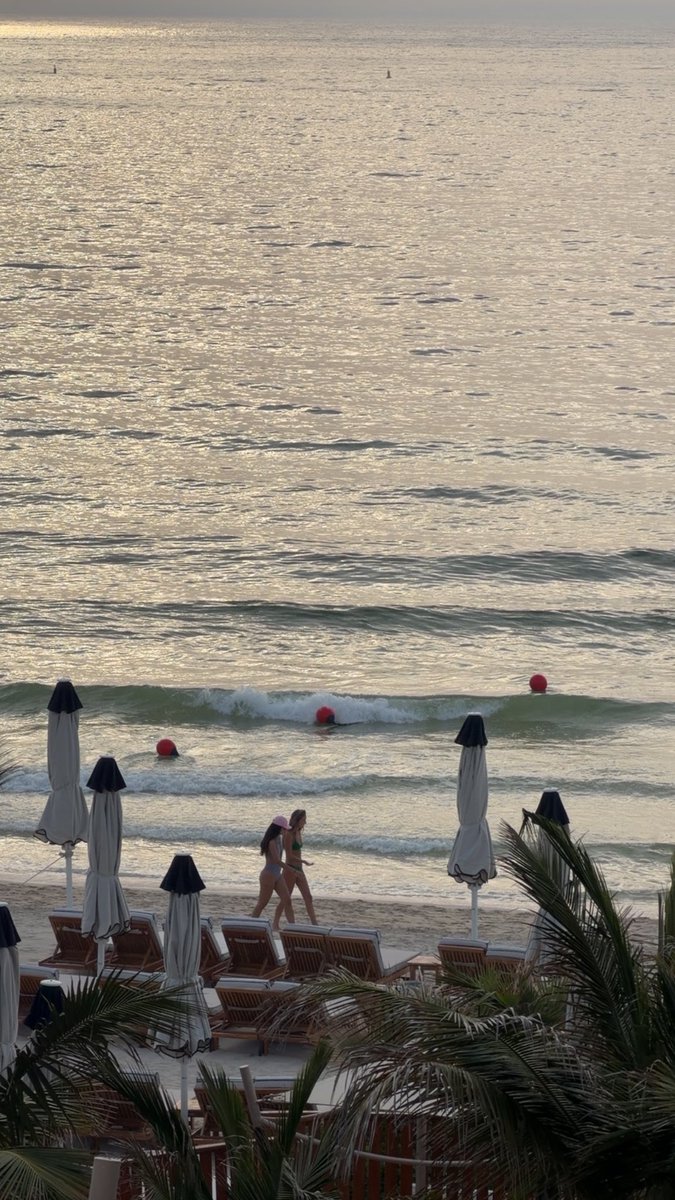 dapper_dubai's tweet photo. Sun &amp; sand https://t.co/Bi2rW6XOWM