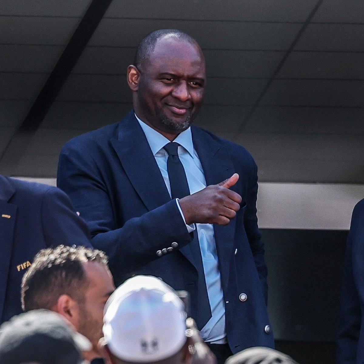 ActuFoot_'s tweet photo. 🚨 LE SÉNÉGAL PENSE À PATRICK VIEIRA 🇫🇷 POUR REMPLACER PAPE THIAW ! 🇸🇳🤯

Certains décideurs sénégalais aimeraient voir Patrick Vieira sur le banc des Lions de la Teranga.

🗞️ @lequipe https://t.co/pbm9U0J10w