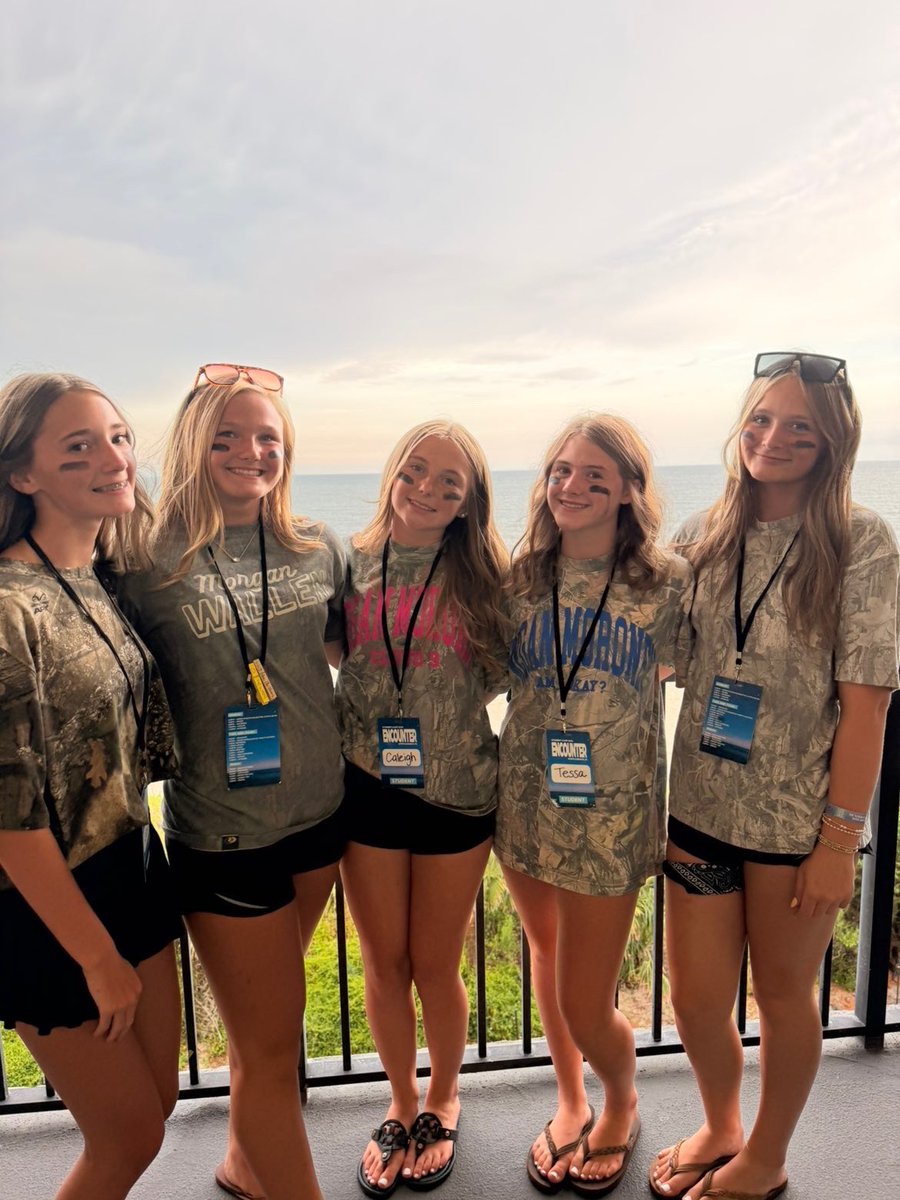 SarahBethWhite0's tweet photo. It’s been an AMAZING week with @Crosspointcity at Encounter Church Camp in Myrtle Beach, SC. It’s our time!!! ✝️ God is not done yet 🙏🏼 https://t.co/ERjMyjWNVt