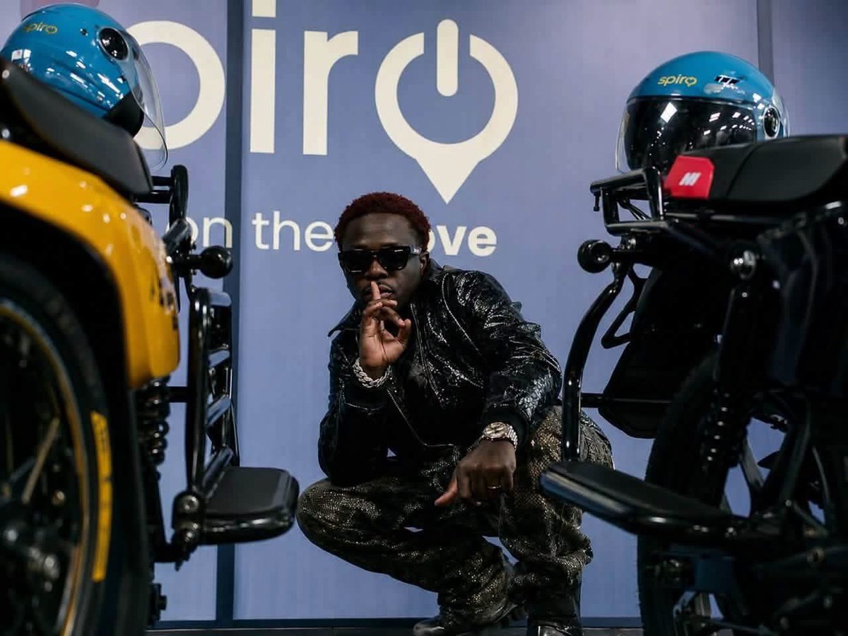 237mood_'s tweet photo. #Buzz
La marque SPIRO portée par les superstars Davido 🇳🇬 et Didi B 🇨🇮, débarque au Cameroun 🇨🇲🏍️‼️ 

Leader africain des motos électriques, Spiro s’est déjà imposé en Afrique de l’Est grâce à ses solutions de mobilité innovantes.
1/2 https://t.co/EtuYi3zFe3