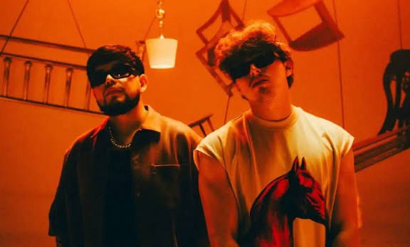GabitoUpdates's tweet photo. “Rosita” Luis R Conriquez, Gabito Ballesteros y Jorsshh ya se encuentra disponible en todas las plataformas digitales. 

Spotify: https://t.co/SDNe6aFnZM…

Apple: https://t.co/QEnu6wSvsr…

Youtube: https://t.co/FGqJdVCM42… https://t.co/LifdSa6sWr