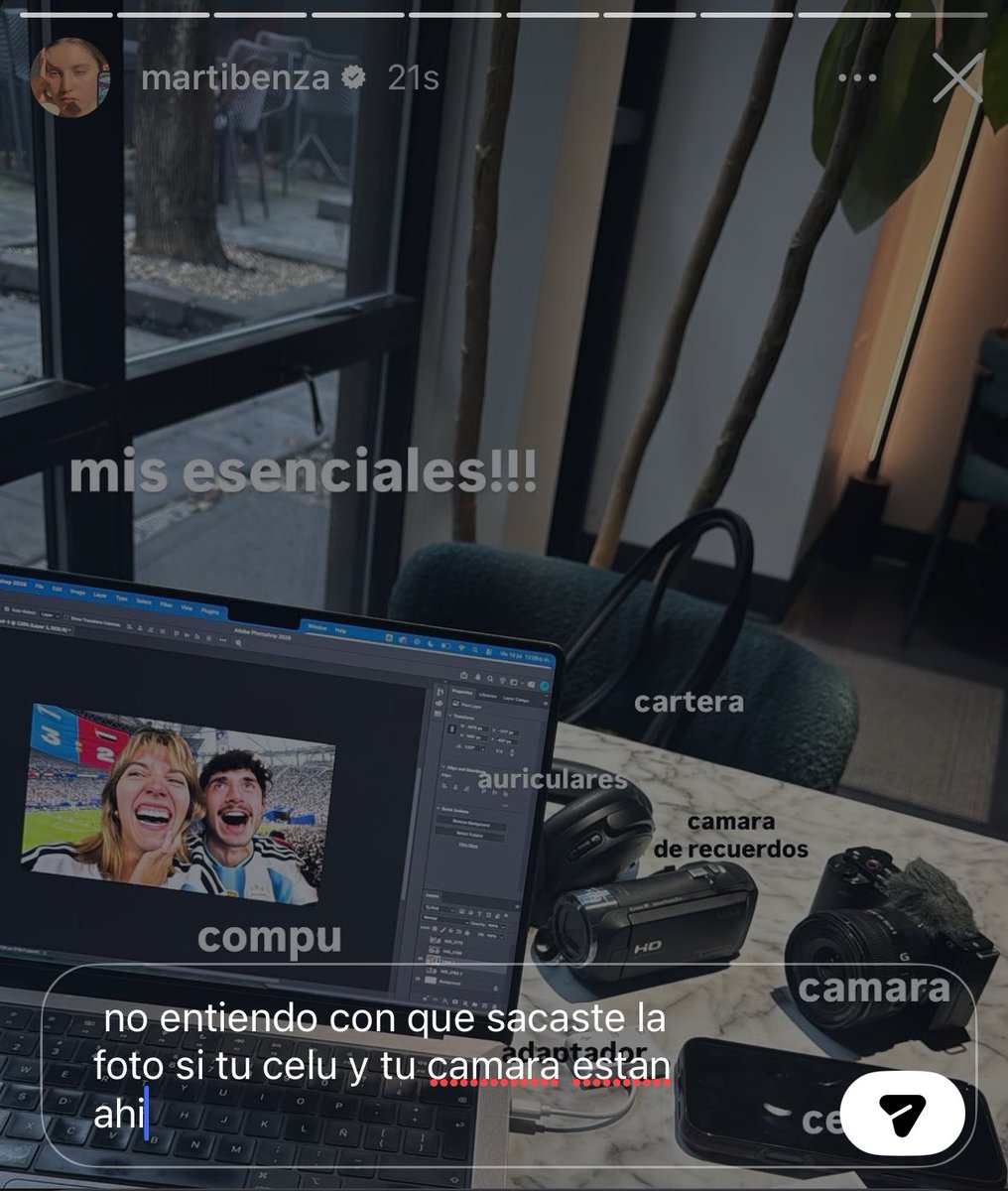 cyrusbenza's tweet photo. marti benza e una camara https://t.co/fMtZRj2vs7