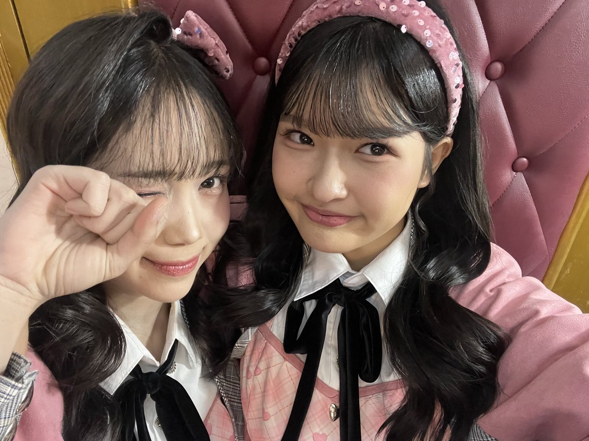 Elin_JKT48's tweet photo. Terimakasihh banyakk untuk show itadaki love kemarin malamm 🩷with @AR_LanaJKT48 https://t.co/Iq89aPaGbF