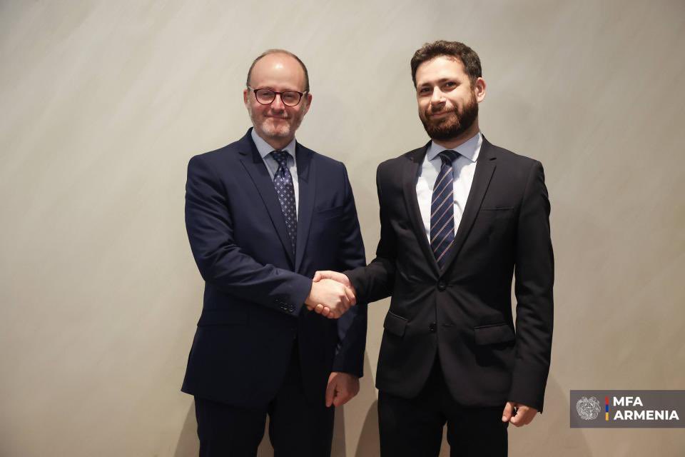 armenpress's tweet photo. #Armenia🇦🇲 and #Spain hold political consultations in Yerevan

https://t.co/NfE67WvYd8 https://t.co/ZOonwlPX8q