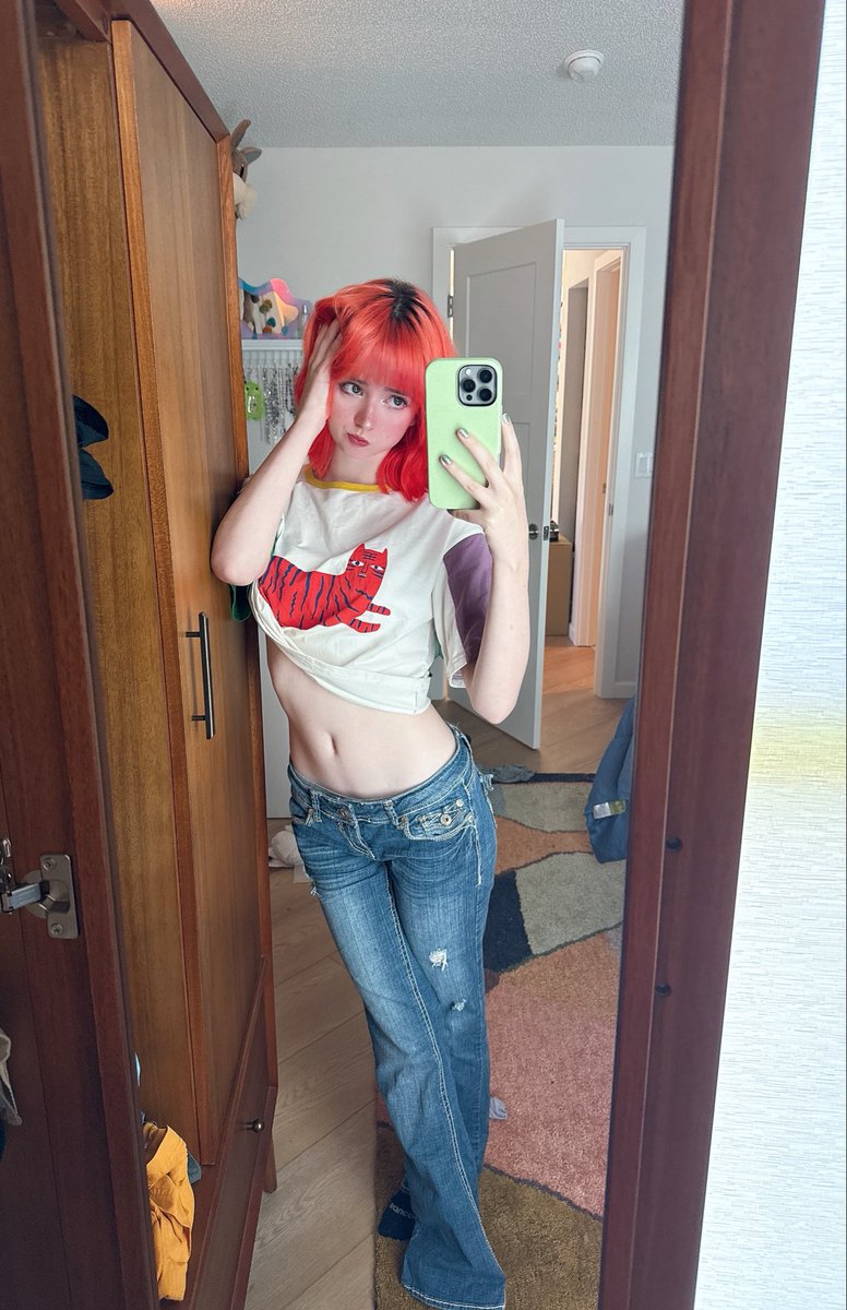 evans190877's tweet photo. @Prttystkittykat it tummy Thursday 😎🥹 https://t.co/f9cnNXS8G1