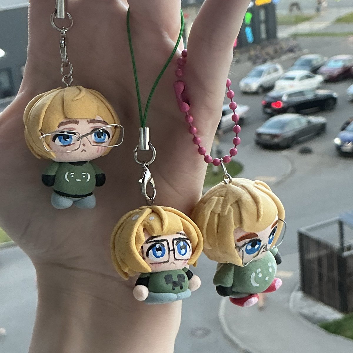 musapylsa's tweet photo. SAY HI TO MINI NERDMINS #attackonschoolcastes #arminarlert https://t.co/NCsFi3oATd