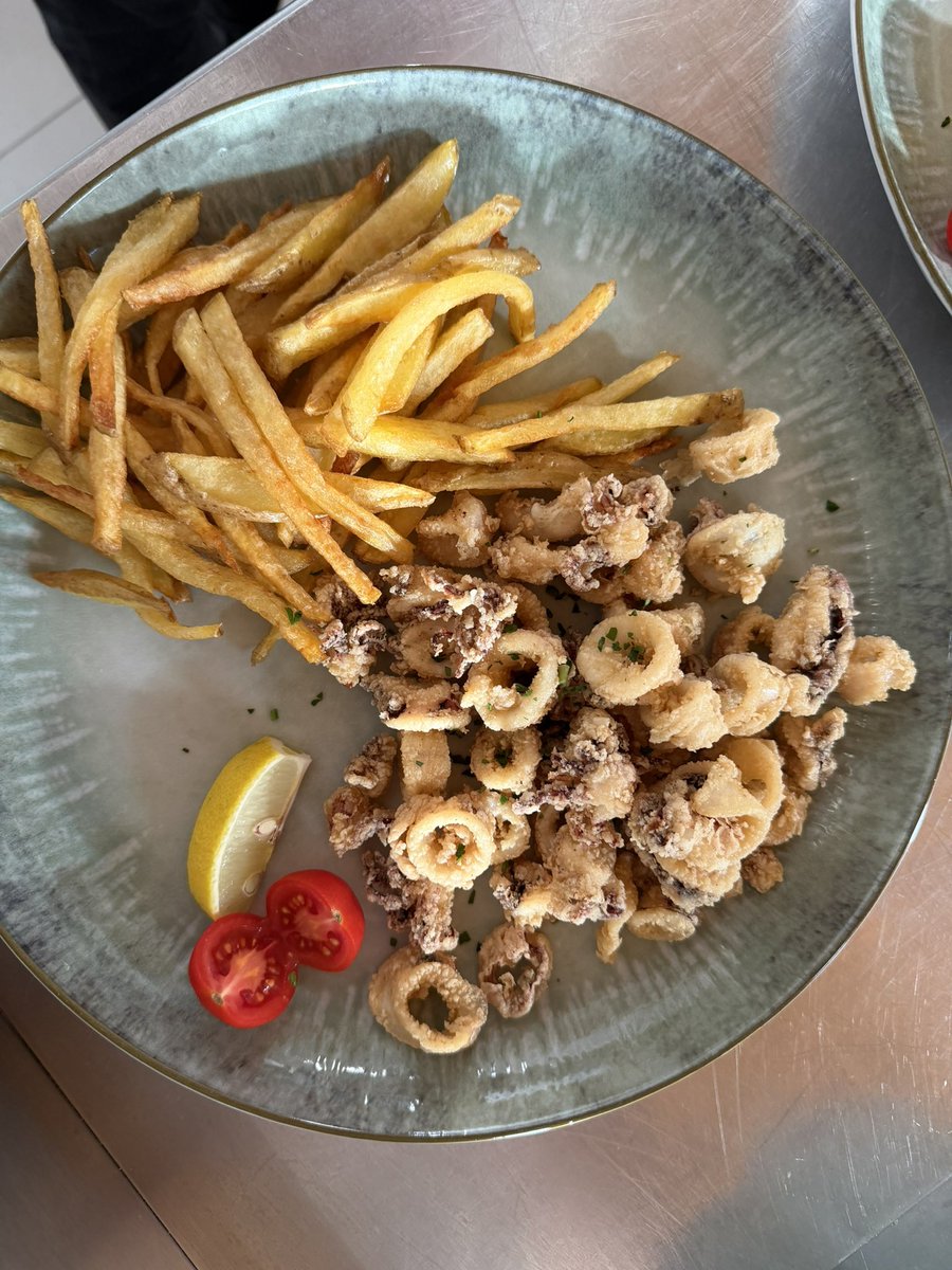 HotelMurter's tweet photo. GN🤤

Would you eat this fam? https://t.co/4qXXhb0UVG
