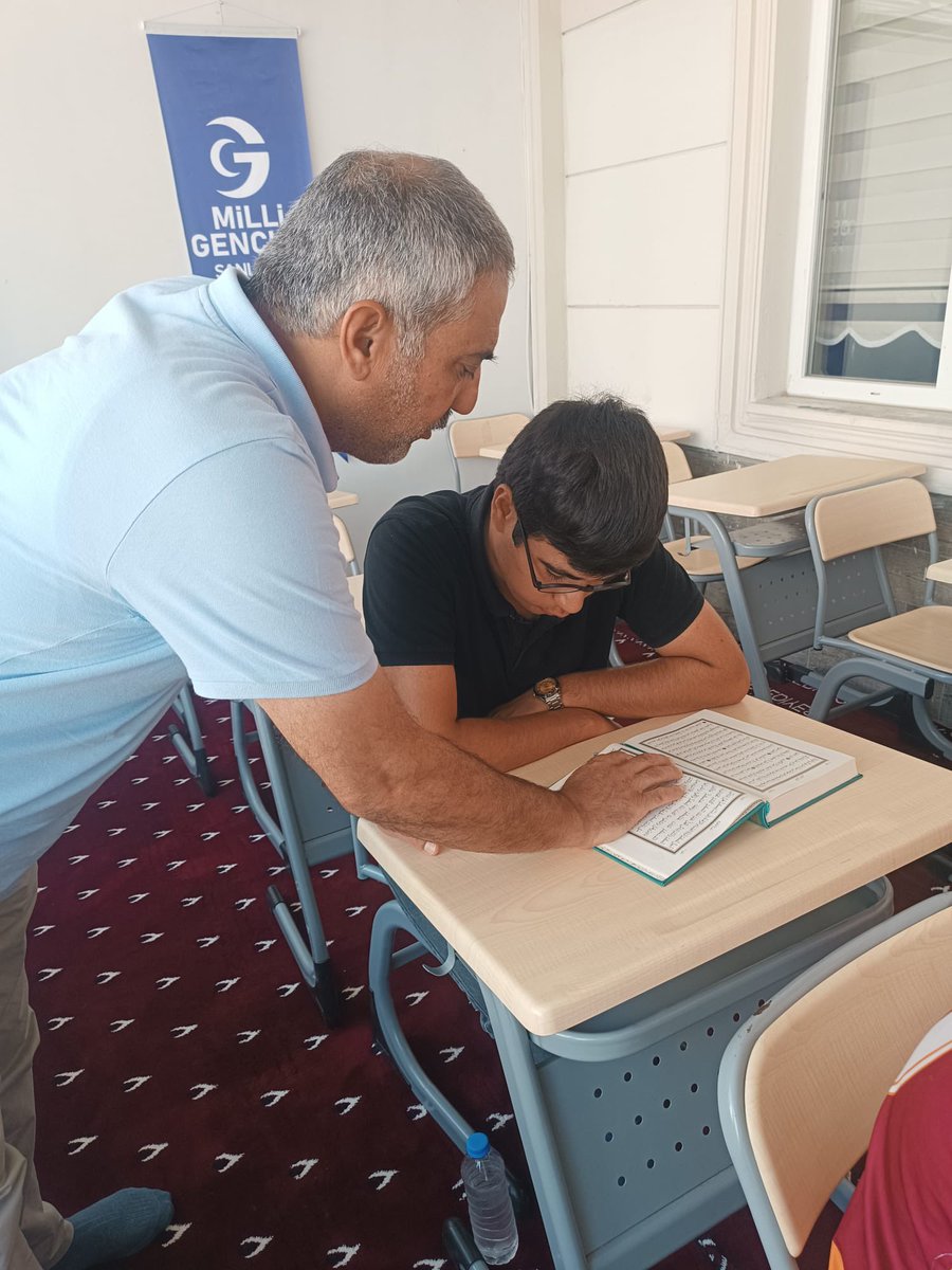 MGDurfa's tweet photo. Enerjimiz Tam, Rotamız Belli: 5. Gün!
Şanlıurfa Yaz Kampı’mızda dersler ve etkinlikler tüm hızıyla sürüyor. Gençlerimizin öğrenme azmi geleceğe ışık tutuyor!
@ozvatan_ahmet 
@NebiKaplan63 
@milligenclikmgd https://t.co/0irrDFCJL1