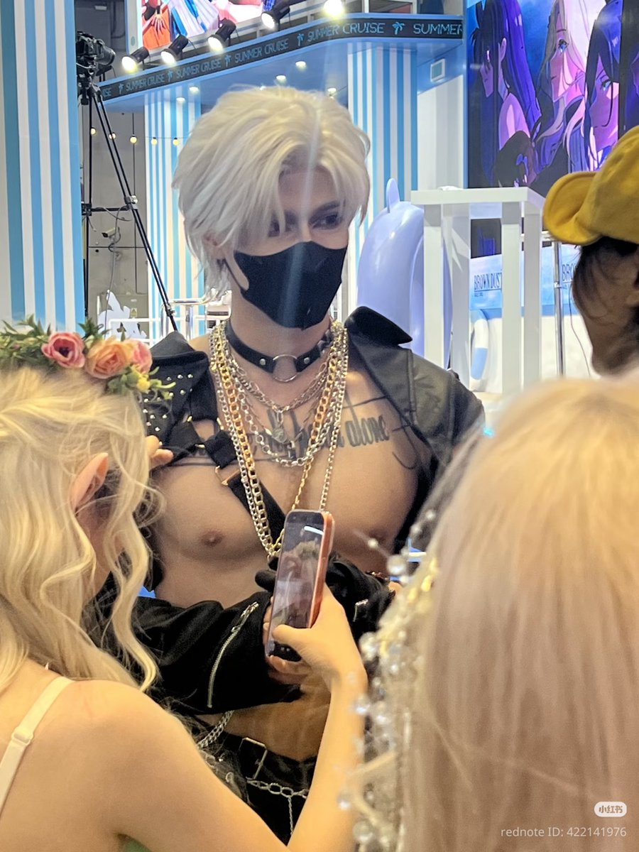 syluscrow2034ba's tweet photo. Sylus coser (individual - not official) in Bilibili World 26 today

Cre: Sallyzha https://t.co/dyWBMBBg7o