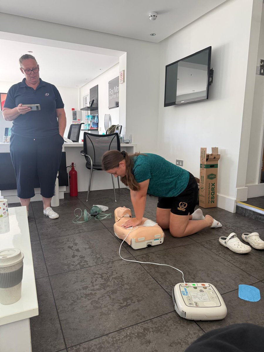 roy_morris's tweet photo. Amazing training day! 👏 Huge shoutout to Katie, we celebrated her 21st birthday, and then she topped the leaderboard in the 2-minute CPR challenge, beating the other 500 people that the trainer has tested! 🥇🥳💪
#droitwich #droitwichspa #Worcestershire #dentalpractice #smiles https://t.co/GJhLJP3eYF