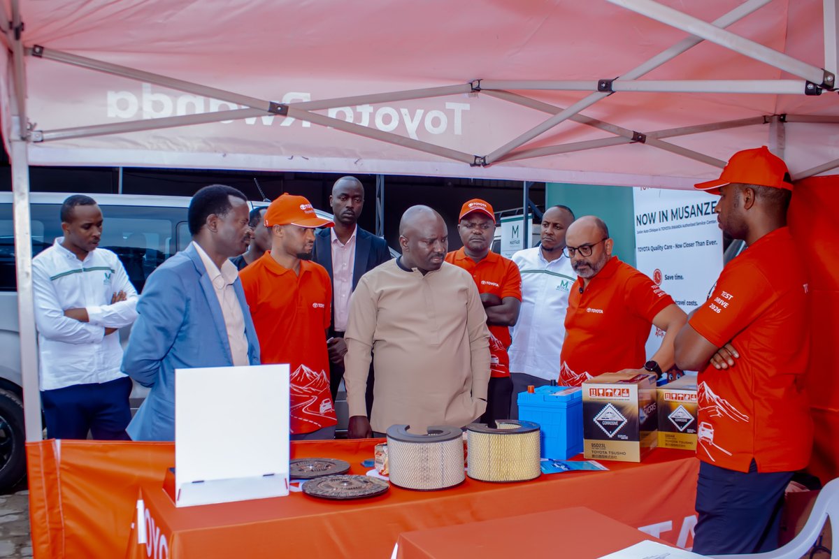 MusanzeDistrict's tweet photo. The @RwandaNorth Governor @gahundemaurice accompanied by the Musanze District Executive Committee headed by Mayor @NsengClaudien participated alongside @toyotarwanda to officially inaugurate the Toyota Authorized Service Center in Musanze, operated by Junior Auto Clinique Ltd. https://t.co/tgfNs5hyUI