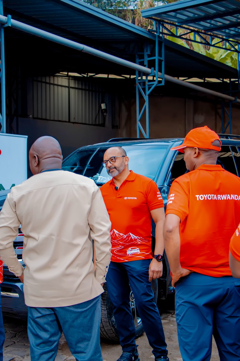 MusanzeDistrict's tweet photo. The @RwandaNorth Governor @gahundemaurice accompanied by the Musanze District Executive Committee headed by Mayor @NsengClaudien participated alongside @toyotarwanda to officially inaugurate the Toyota Authorized Service Center in Musanze, operated by Junior Auto Clinique Ltd. https://t.co/tgfNs5hyUI