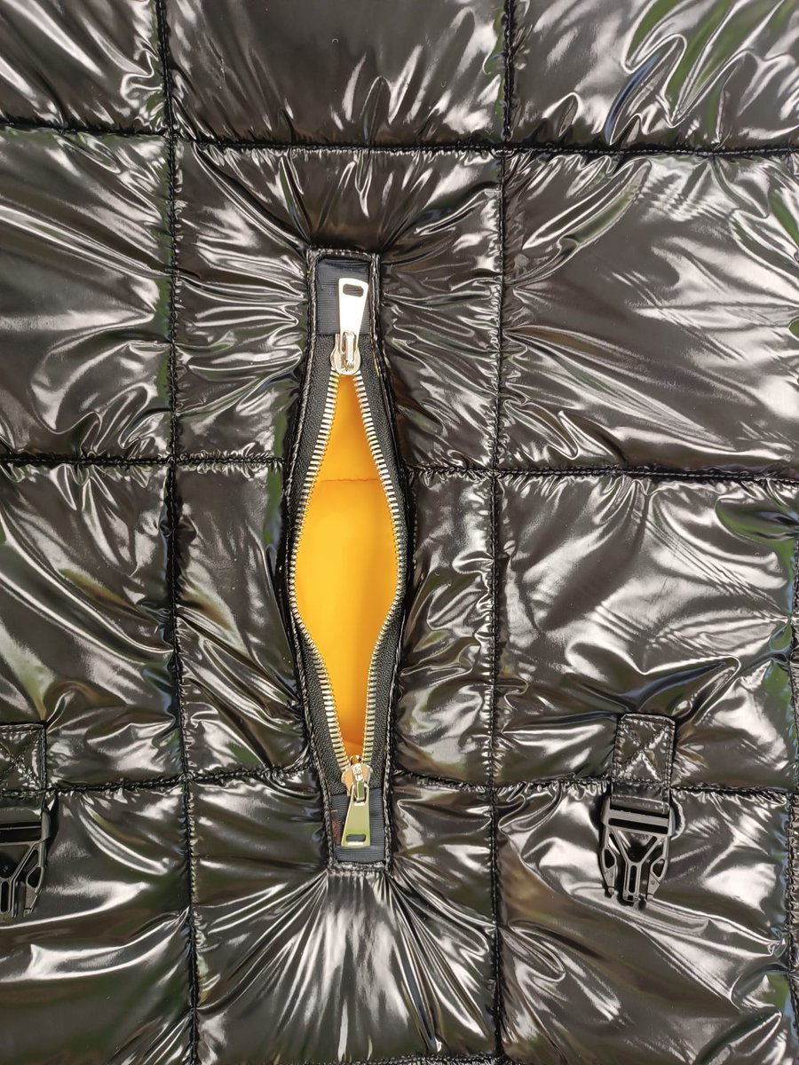 Zips_Down's tweet photo. Looks can be deceiving.
Ours are designed that way🖤
#ZipsDown #BigZippers #Glossy #Bondage #bdsmِ https://t.co/G2tbAe0YeO