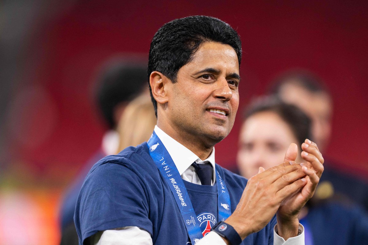 ActuL1_'s tweet photo. 🚨🚨 NASSER AL-KHELAÏFI 🇶🇦 POURRAIT ÊTRE ÉCARTÉ DES INSTANCES DU FOOT FRANÇAIS ! 😳❤️💙

L’article 8 de la nouvelle loi sur le sport professionnel veut limiter les conflits d’intérêts, notamment autour des droits TV. 

Président du PSG mais aussi de beIN Media Group, il est directement concerné : en l’état, il ne pourrait plus siéger au conseil d’administration de la LFP.

Une mesure qui pourrait l’obliger à choisir entre son rôle dans les médias et sa place dans la gouvernance du football français.

(@lequipe)
