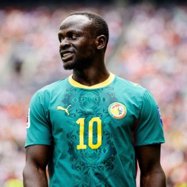 Mercado_Ingles's tweet photo. 🚨 𝗢𝗙𝗜𝗖𝗜𝗔𝗟 Sadio Mané ha anunciado su retiro en el fútbol Internacional con Senegal a los 34 años de edad. 

El histórico ex jugador del Liverpool habría anunciado a través de un comunicado "conmovedor" que se retiraba de la selección nacional tras la eliminación contra Bélgica en la Copa Mundial. ❌🇸🇳