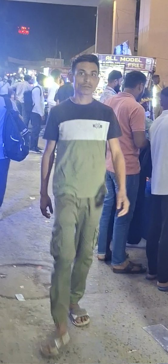 user398767's tweet photo. @DelhiPolice @OfficialDMRC Today at Uttam Nagar East Metro Station, a man opened my backpack and stole ₹500 and a card and followed me too  The card was blocked immediately. I have a clear photograph of the suspect. This is the third such incident involving me and my friend. https://t.co/dGfx90JDUZ