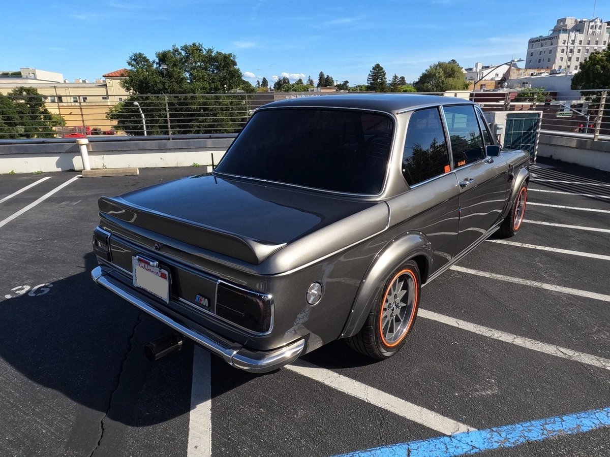 realUNICARNS's tweet photo. 1976 BMW 2002 for sale in the USA. Info on eBay Ad: https://t.co/wT6WZUYZ5a https://t.co/dk4hj0DV0p