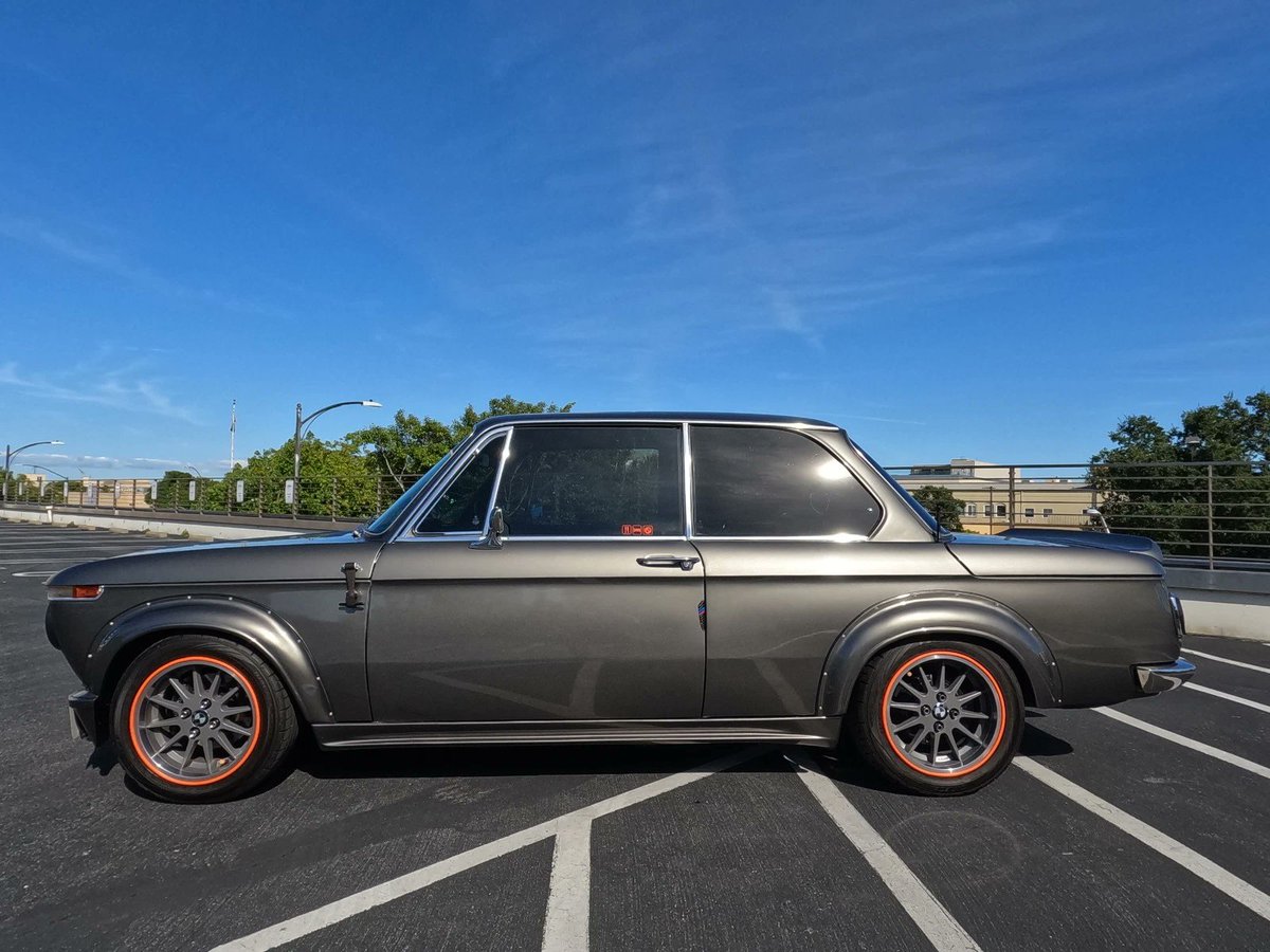 realUNICARNS's tweet photo. 1976 BMW 2002 for sale in the USA. Info on eBay Ad: https://t.co/wT6WZUYZ5a https://t.co/dk4hj0DV0p