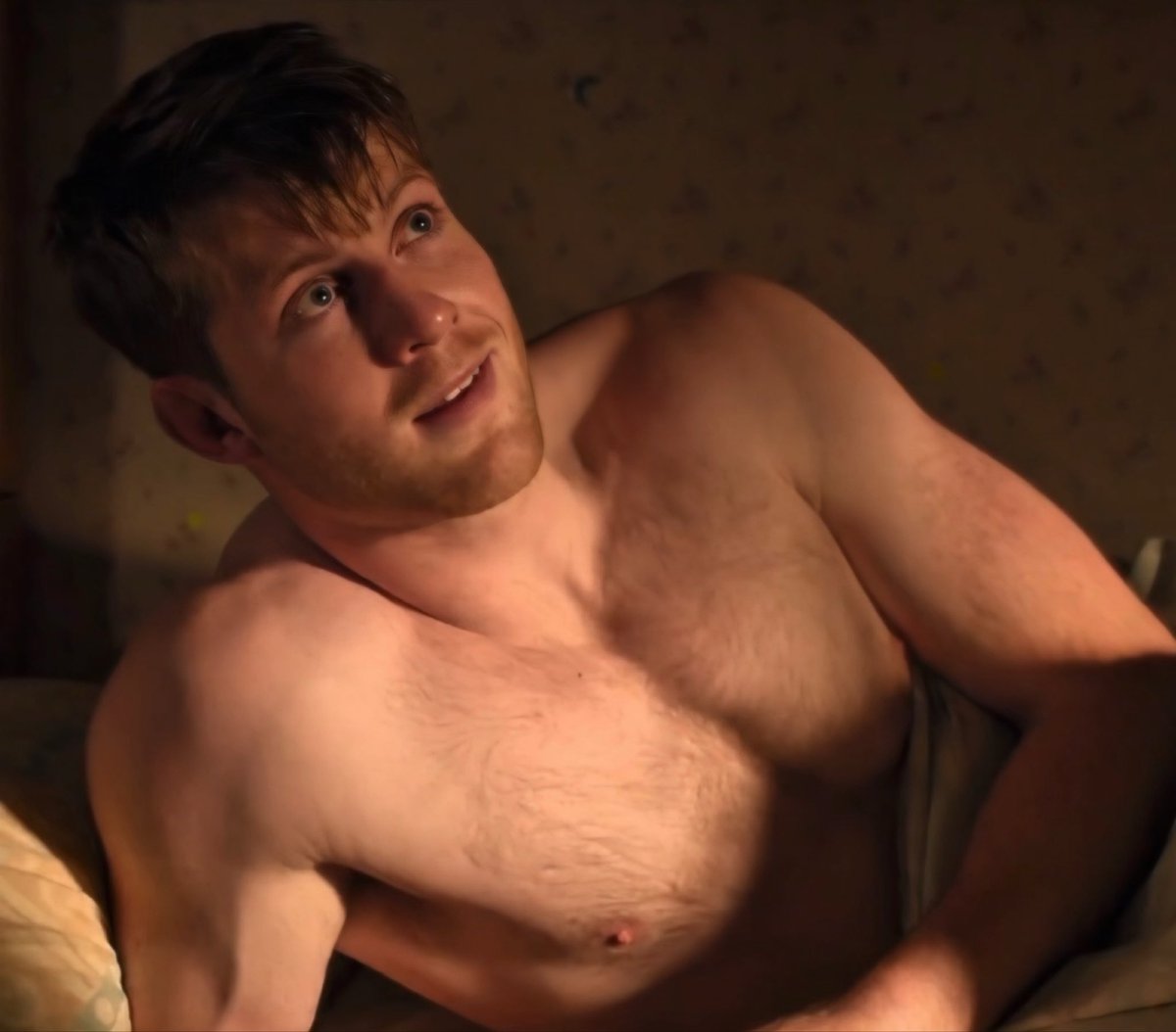 sequinghost's tweet photo. i’m just screen capping this clip &amp; drooling https://t.co/oMOpfPKFa0