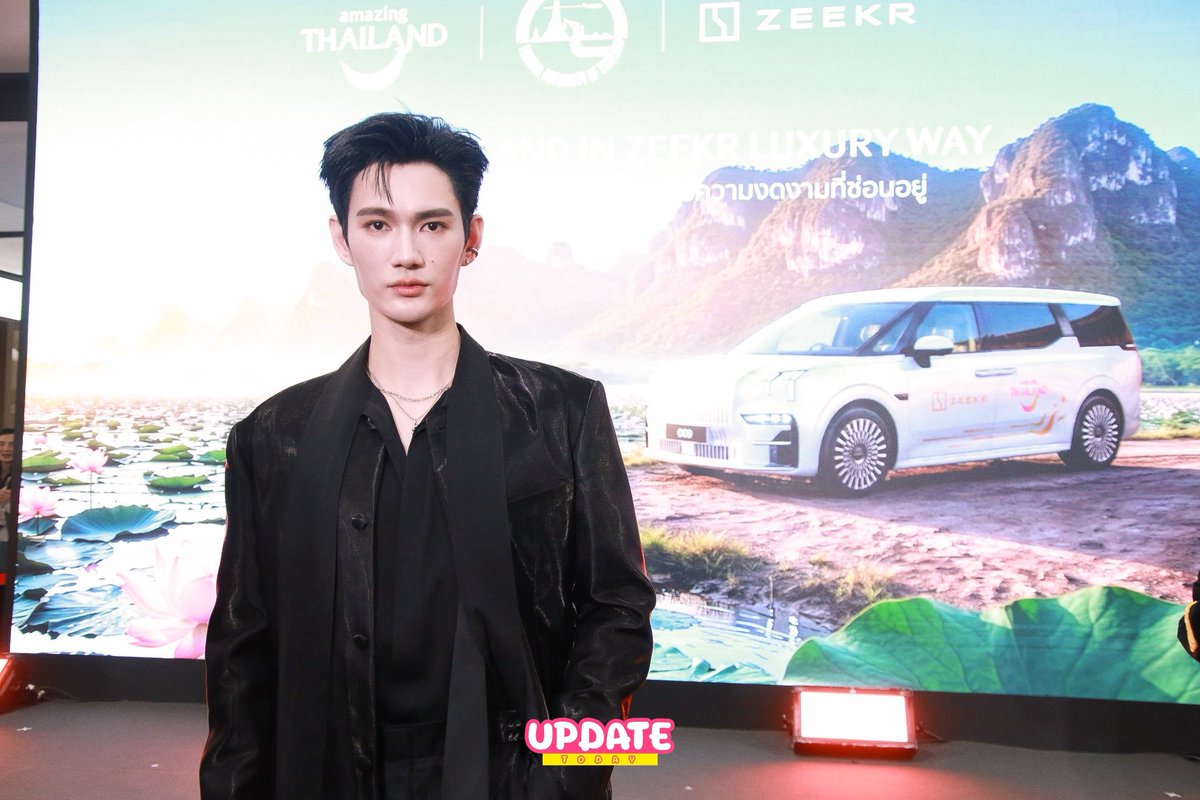 Update__today's tweet photo. "พาเวล นเรศ" ร่วมงาน "AMAZING THAILAND IN ZEEKR LUXURY WAY"✨🚗

PAVEL ZEEKR JOURNEY
#PavelZEEKRluxuryWay
#pavelphoom 
#AmazingThailandInZEEKRWay
#DiscoverTheZecretJourney
#AmazingThailandxZEEKR https://t.co/iwEHLK0OnF
