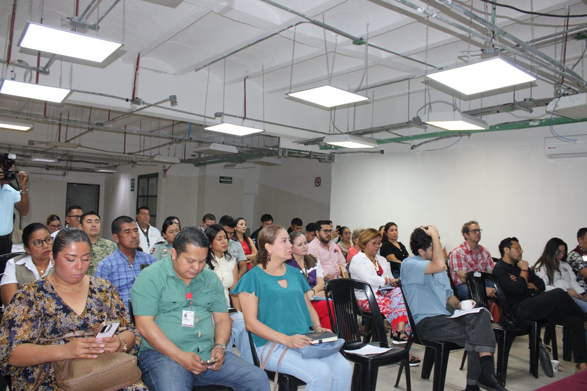 IFDP_Tabasco's tweet photo. 🤝 El Instituto Federal de Defensoría Pública, Delegación Tabasco, participó en la reunión de trabajo de las Jornadas de Paz en Tabasco.

#IFDP #Tabasco #JornadasDePaz #AccesoALaJusticia #ConstrucciónDePaz https://t.co/zSUOIgzbJR