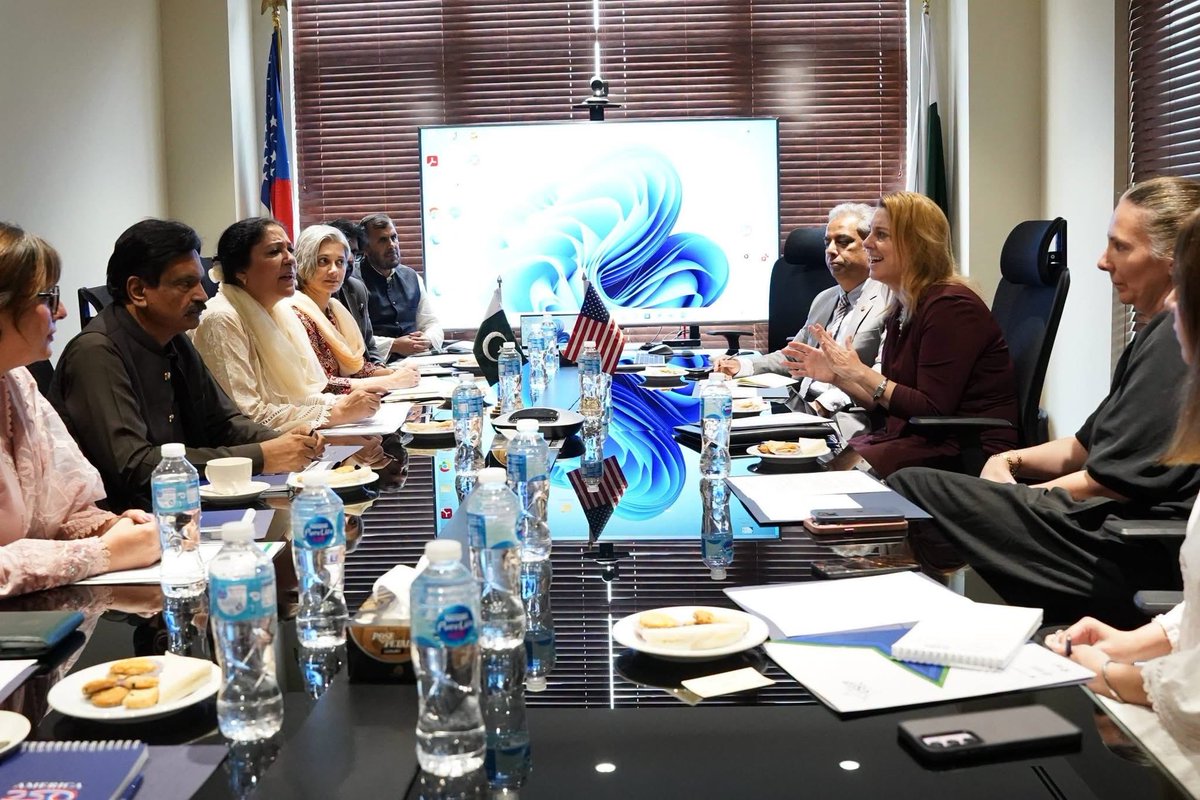 qamarulislam_'s tweet photo. An important meeting was held with the hardworking and dedicated Minister of State for Federal Education, Ms. Wajiha Qamar, along with the Higher Education and NAVTTC teams, and heads of various departments at the U.S. Embassy. The discussion focused on creating scholarship opportunities, advanced mining and IT training programs, and expanding employment prospects for Pakistani youth both at home and abroad. Several key decisions were made to accelerate these initiatives.