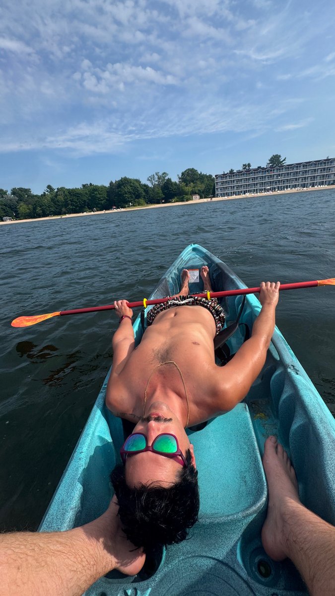 maxim_516's tweet photo. northern michigan kayak sunburns>>> https://t.co/q0KIdQSkjq