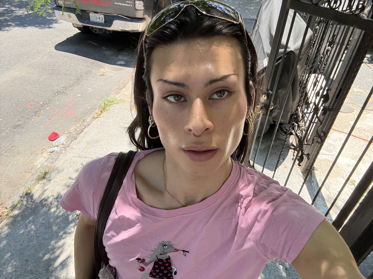 ydenette0's tweet photo. hey *_* https://t.co/9sGSdgmKMh