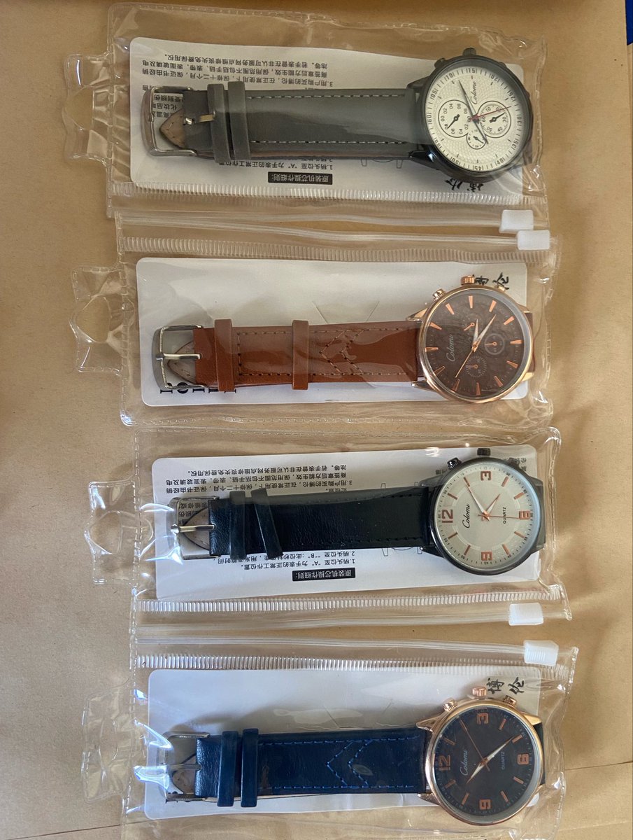 FallouL1021's tweet photo. Salam famiii je lance un petit business et c’est un début pour moi.

Je vends ces montres ⌚️ à 2500F 

RT apprécie les gars 🥺❤️ https://t.co/r9EB3XNt1f