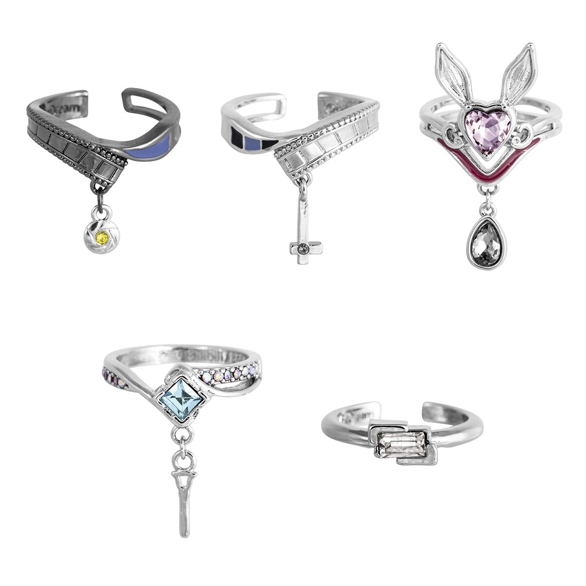 xiafeishi's tweet photo. The whole collection is gorgeous! I absolutely love (who I believe is QL's) ring! https://t.co/zTBDnDNBZu