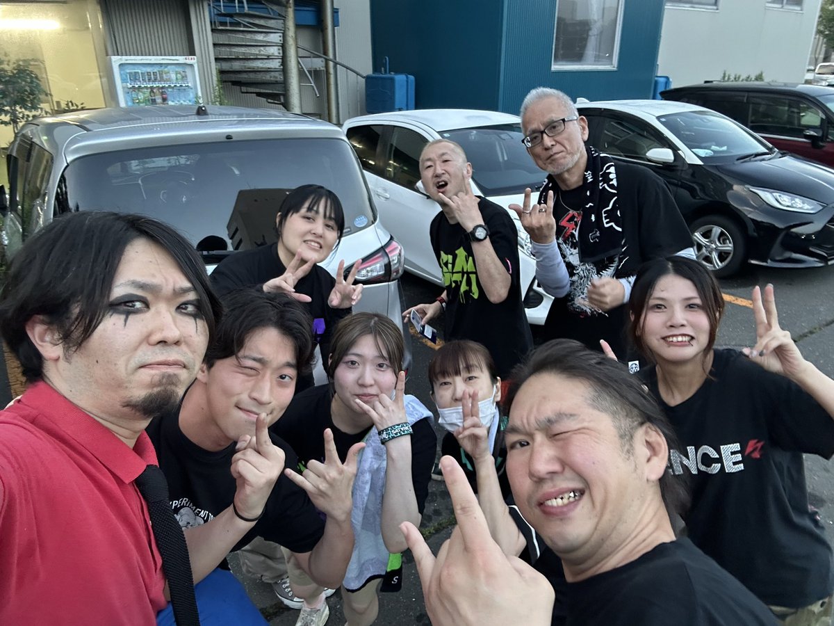 showROCK0209's tweet photo. #SiM #SiM7th
苫小牧…サイレントヒル参戦して来た🤙
悪い方と良い方を添えてw
会えた方も会えなかった方も参戦お疲れ様でした!!😈
車で行ったからほぼシラフ🙄w
セトリも熱く、フロアも最高でした!
苫小牧何もねーじゃん言ってたのは秘密😈 https://t.co/QK2kdo0YsP
