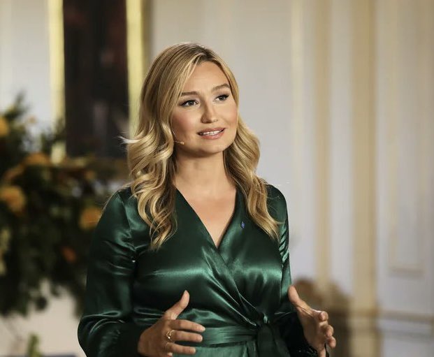 koshercockney's tweet photo. Sweden’s Deputy PM Ebba Busch:

“Israel is doing the whole world a favor by trying to neutralize Hamas and dissolve it”

Well said. She’s not wrong is she? https://t.co/aXPdXtfpk4