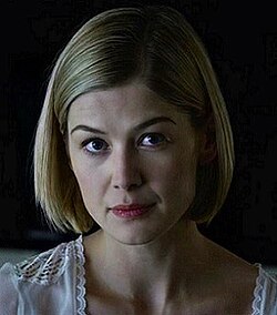 Eduschka06's tweet photo. buldum ya bu kadın o kadın gone girl https://t.co/Lgmywn9i4C