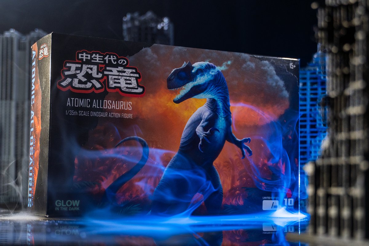 Beast_SculptKit's tweet photo. THE ATOMIC ALLOSAURUS HAS MADE LANDFALL IN THE US! Check out our new preview video for this 
G-FEST exclusive item now at: https://t.co/ObrIu6tWE1 Available in our web shop next Thursday. For more photos and info, go to: https://t.co/KhMp69A0Xa
Photo by nutty_bakaz  @GFEST_GFAN https://t.co/TbbOAZ4nZO