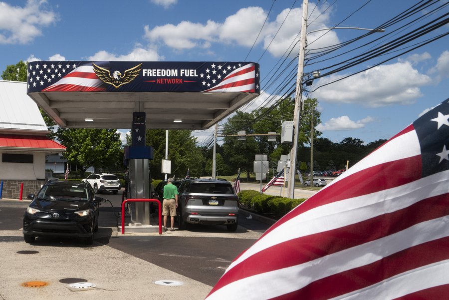 micyoung75's tweet photo. A Delaware company that didn't exist a month ago is selling gas fifty cents under market at stations partly owned by Blue Owl, a company Trump holds over five million dollars in. Nobody will say who's covering the loss. Ask for the paperwork before you call it patriotism. https://t.co/rBYfG2sby1