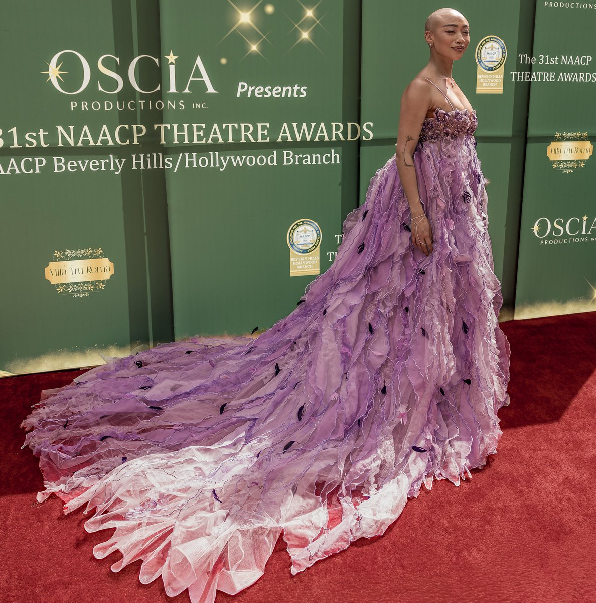 blackishpress's tweet photo. A beautiful bald princess! Tati Gabrielle for the NAACP Theatre Awards https://t.co/PKE9Pj2k24